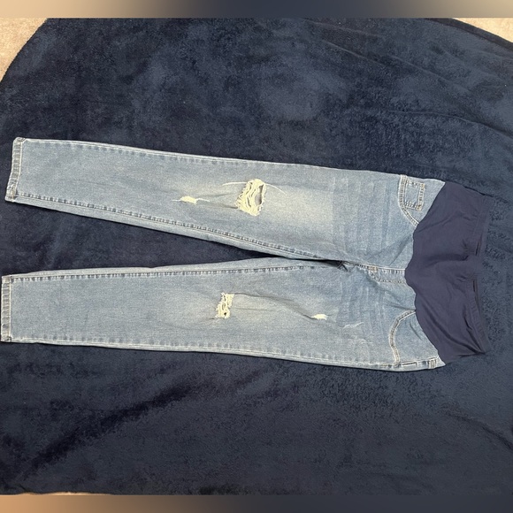 Adorable Maternity Jeans 👖 - Picture 1 of 2
